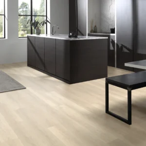 Ivalo-2701-Amaranth-interior